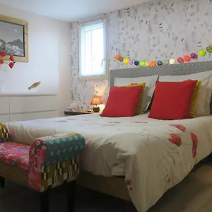 Bed & Breakfast Au Grand Calme Dans Maison, Primarette