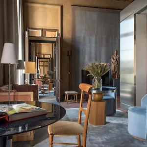 Cour Des Vosges - Evok Collection 5*, Paris France